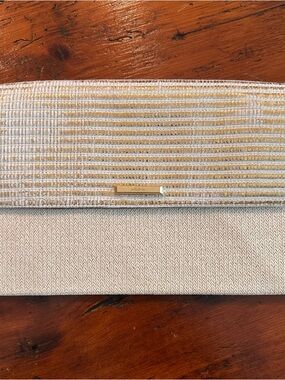 Stella & Dot Beige Woven Clutch with Mint Lining